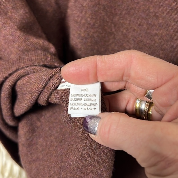 Brunello Cucinelli Cinnamon Colored Cashmere V-Neck Sweater Size M - Picture 11 of 12